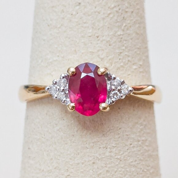 14k Gold Red Spinel & Diamond Ring with tapered band - Picture 1 of 15